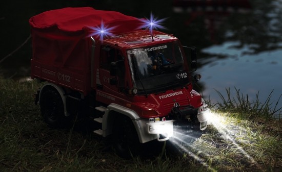 1:12 Unimog Feuerwehr 2,4 GHz 100% RTR