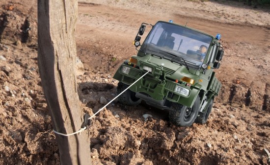 MB Unimog U300 Militär 2,4GHz 100% RTR Ausstellungsartikel