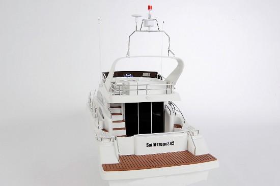 RC-Motoryacht Saint Princess, 100% RTR - Ausstellungsartikel