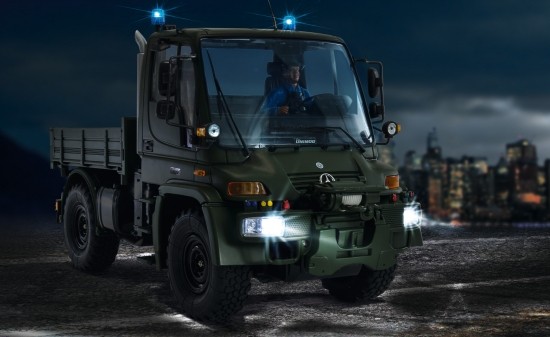 MB Unimog U300 Militär 2,4GHz 100% RTR Ausstellungsartikel